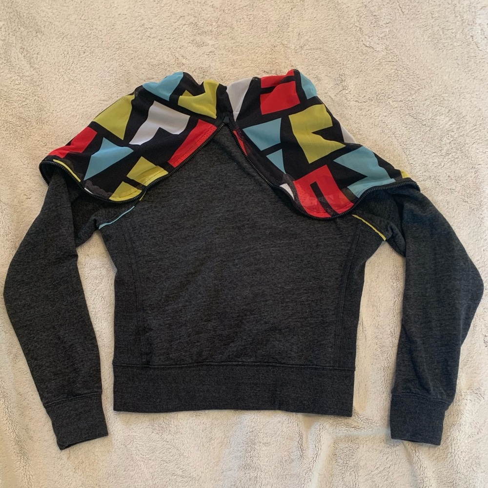 Brooks Revival Hoodie - Picture 8 of 16